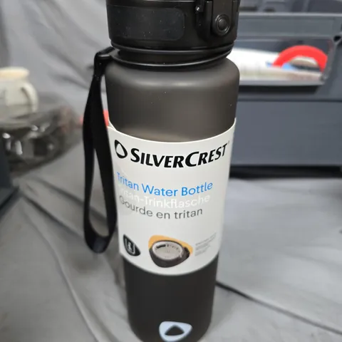 TOTE OF APPROXIMATELY 5 ASSORTED BOTTLES/CUPS TO INCLUDE: SILVERCREST BOTTLE