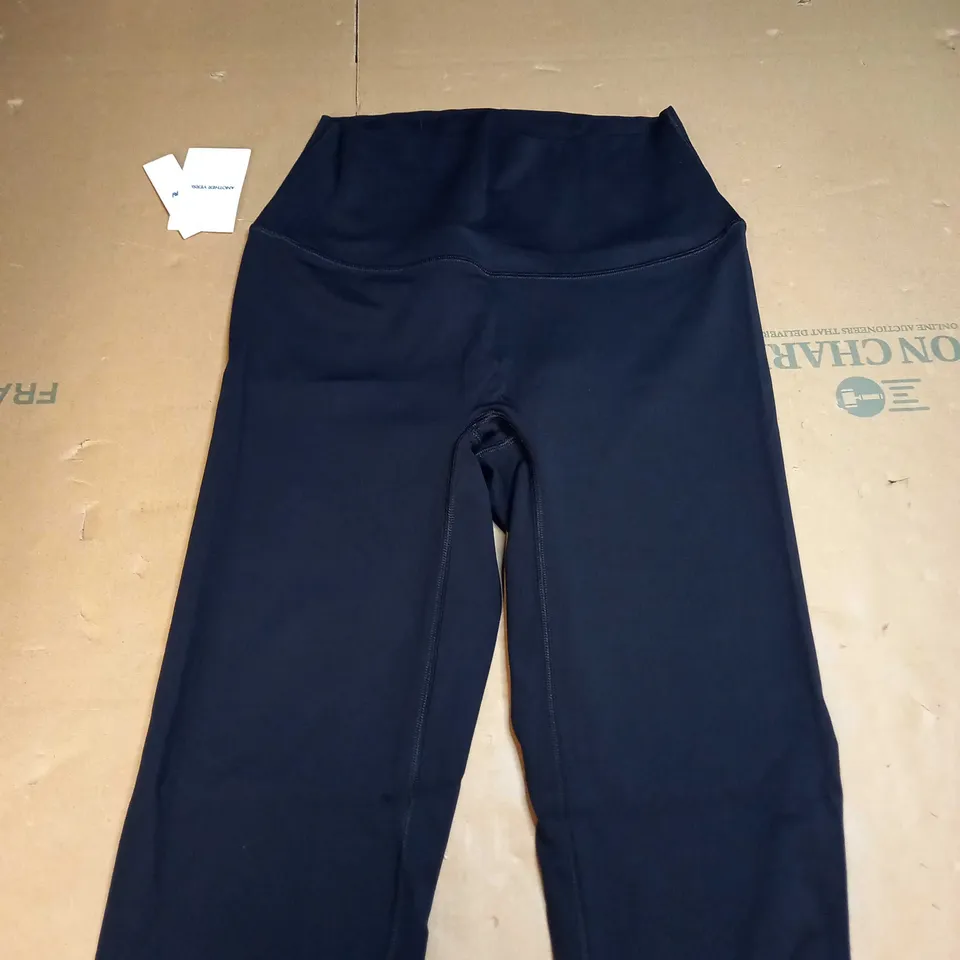ANOTHER VERSION #SHESWEARINGAV GYM LEGGINS - UK L 