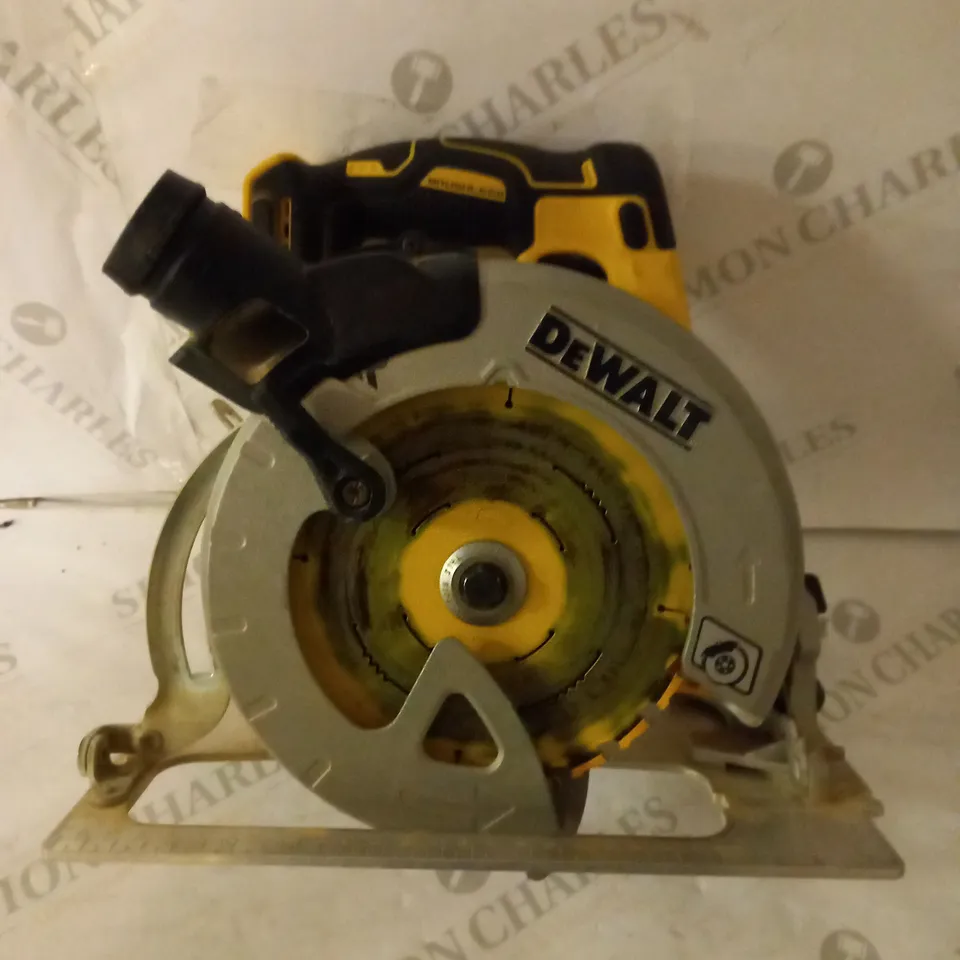DEWALT DCS570N CORDLESS XR BRUSHLESS CIRCULAR SAW