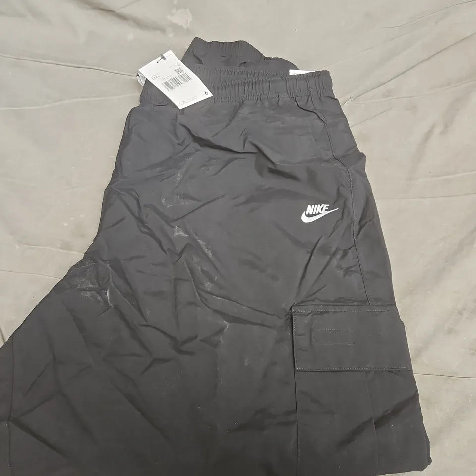NIKE MEN'S BLACK CARGO JOGGING PANTS - SIZE XXL