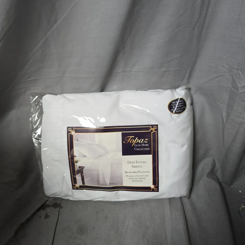 BOX OF APPROXIMATELY 8 X TOPAZ LUXE HOME COLLECTION DEEP FITTED SHEETS – WHITE, MICROFIBRE POLYESTER