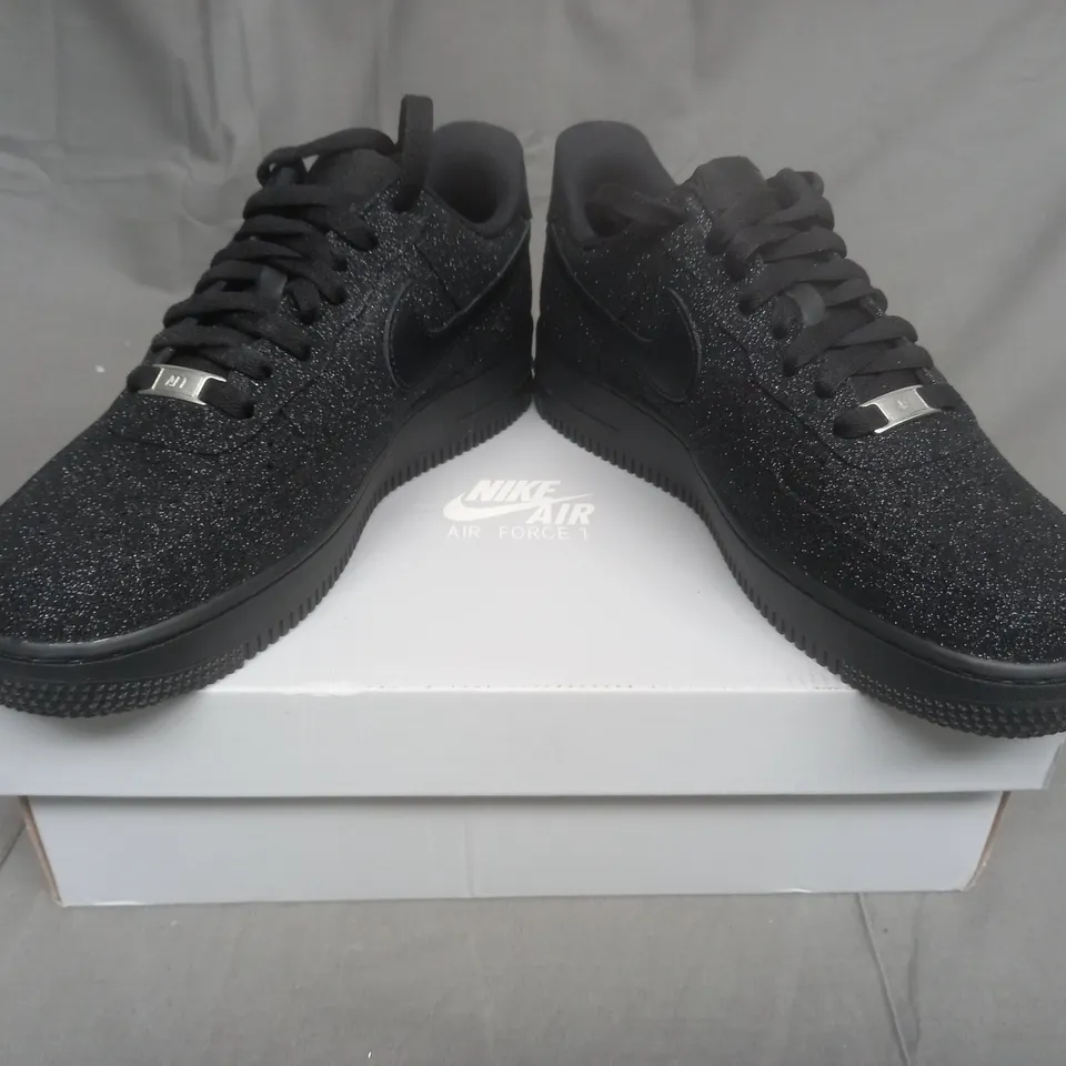 BOXED PAIR OF NIKE AIRFORCE IN BLACK WITH GLITTER EFFECT SIZE UK 6 1/2