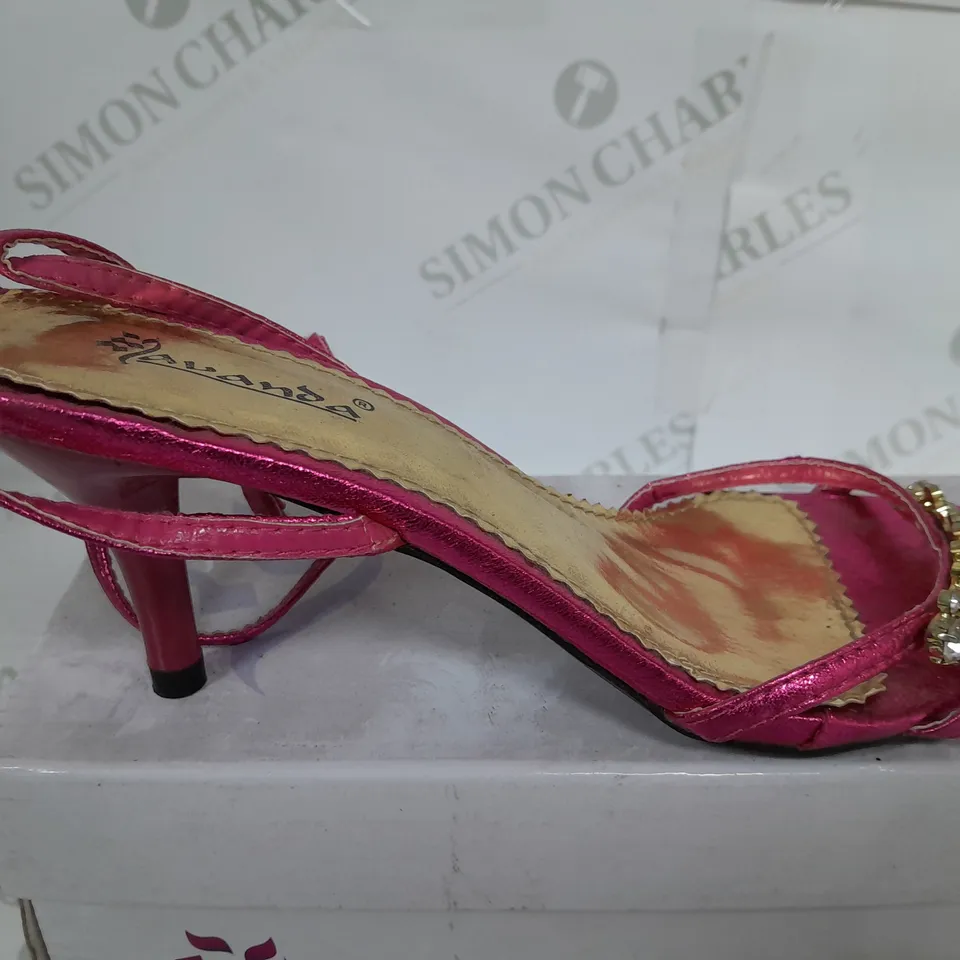 BOXED AVANDA LADIES FUSCHIA SLING BACK SANDALS WITH CRYSTAL DETAIL - SIZE 37