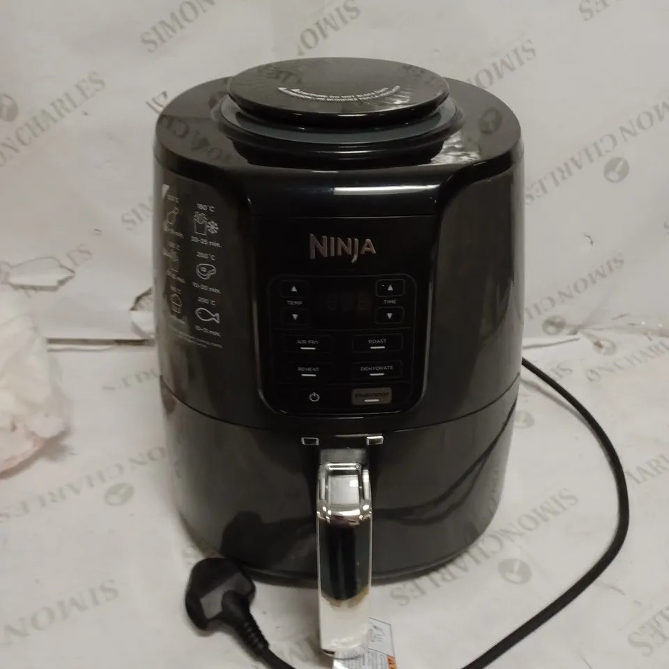 NINJA AIR FRYER 3.8L AF100UK RRP £149