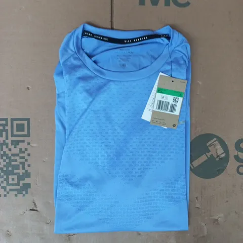 NIKE RUNNING SHORT SLEEVE T-SHIRT IN BLUE SIZE XL