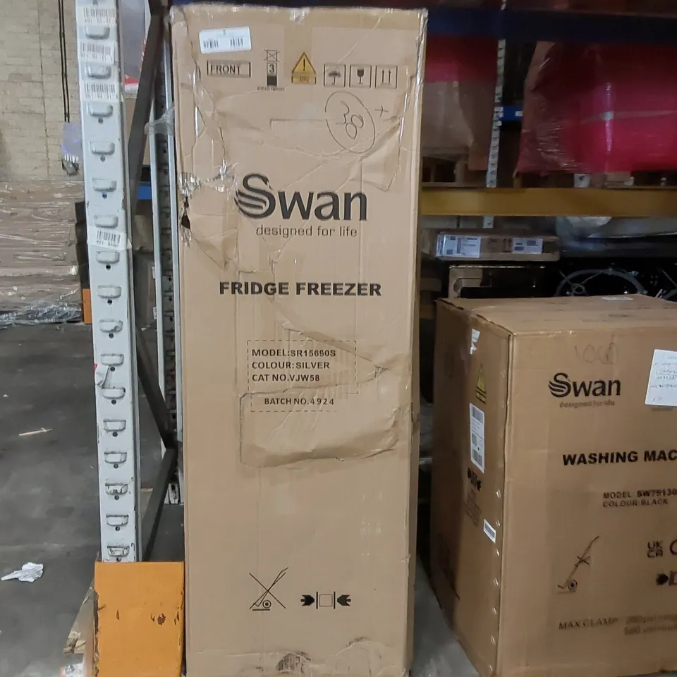 BOXED SWAN SR15690S 48CM WIDE, 50/50 SPLIT FRIDGE FREEZER - SILVER
