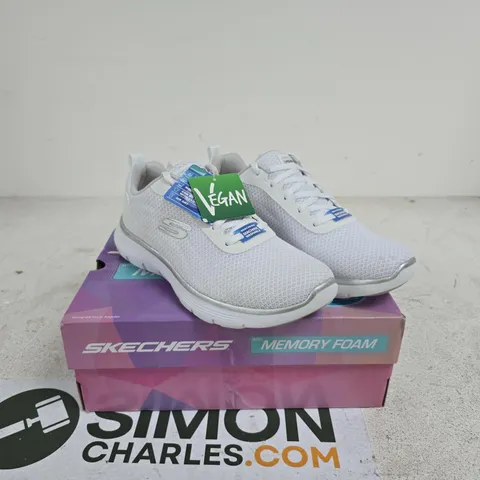 SKECHERS FLEX APPEAL 5.0 METALLIC LACE UP TRAINER 4.5 BOXED