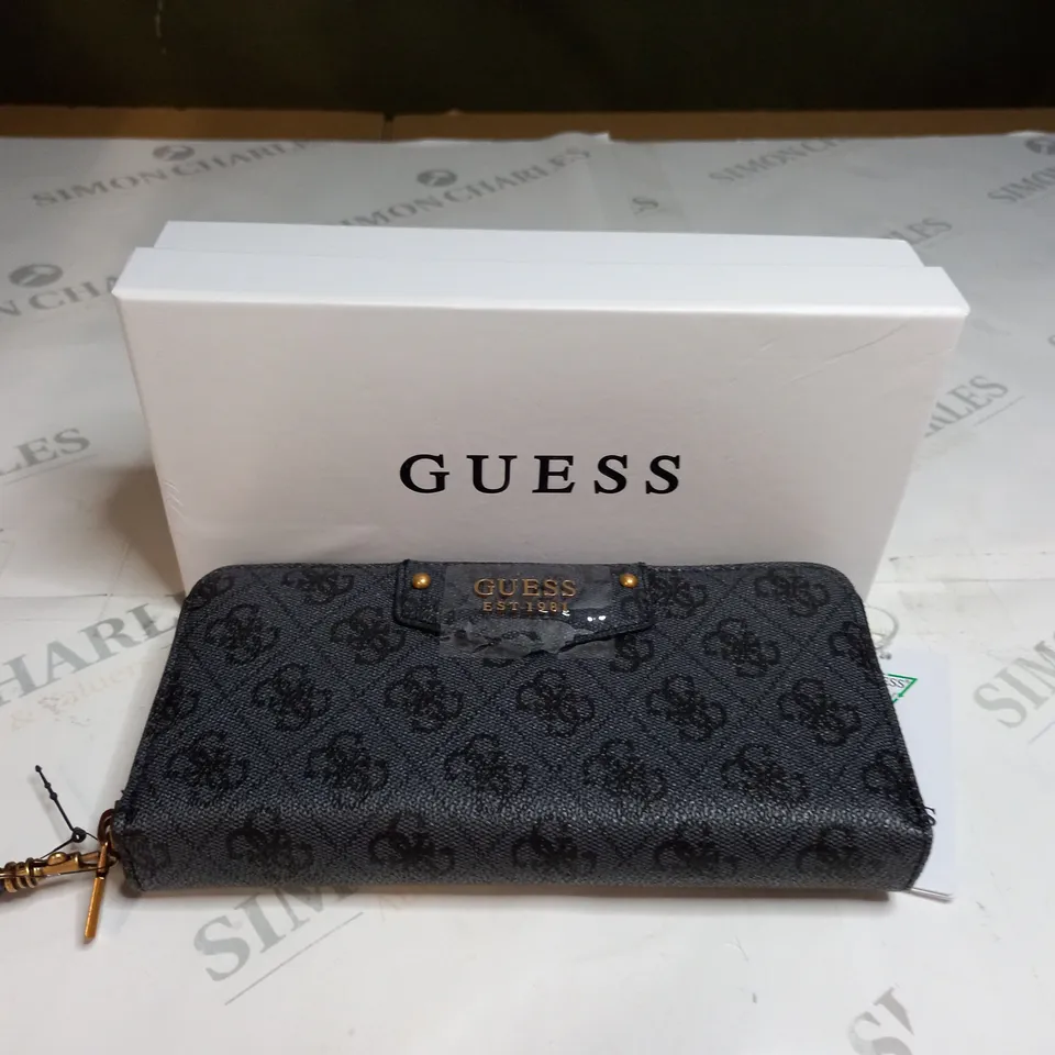 BOXED GUESS LEATHER PURSE 