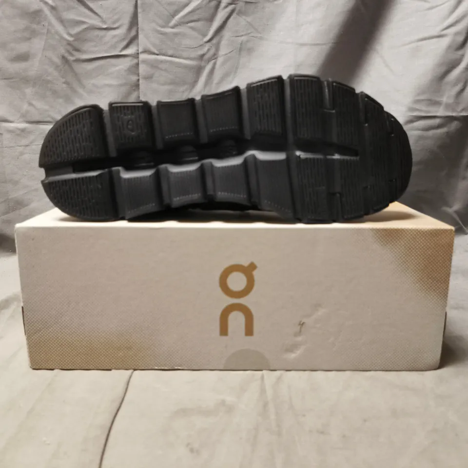 BOXED PAIR OF ON CLOUD 6 WP TRAINERS IN BLACK SIZE UK 8