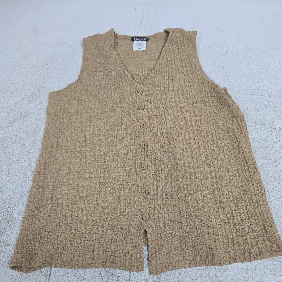 KIM & CO KNIT SLEEVELESS BOUCLÉ VEST – CAFÉ AU LAIT – SIZE S/P (SMALL/PETITE)
