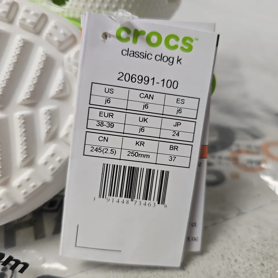 Crocs Classic Clog Kids – White, UK 5 (EU 37) – with tags