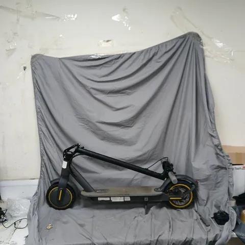 AOVOPRO Electric Scooter – Black frame with yellow wheel rims