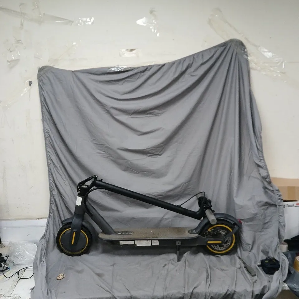 AOVOPRO Electric Scooter – Black frame with yellow wheel rims