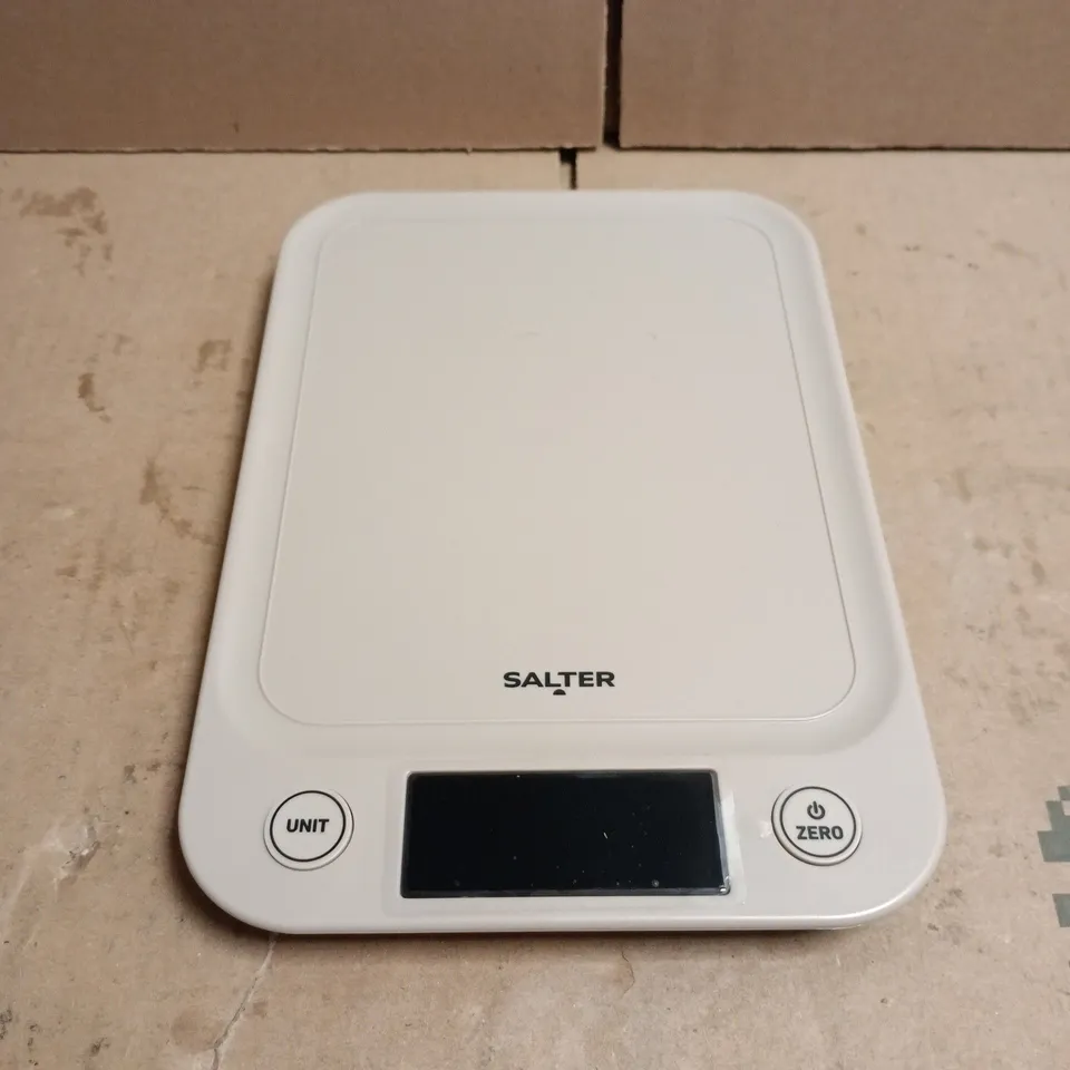 SALTER 5KG ELECTRONIC SCALE