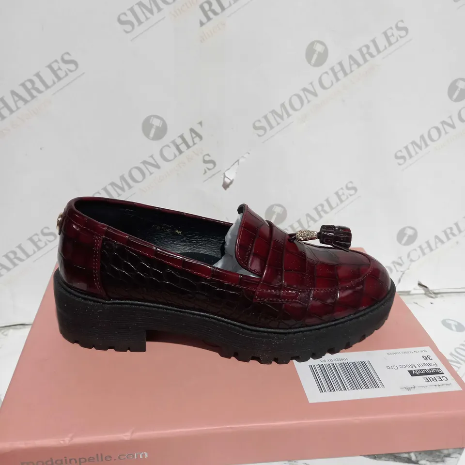 BOXED MODA IN PELLE CERIE LOAFERS, BURGUNDY - SIZE 3
