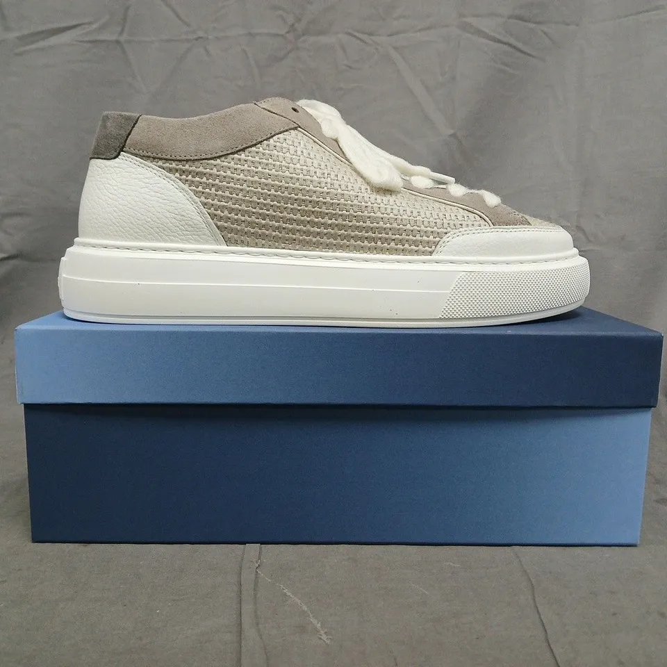 BOXED PAIR OF CLEENS LUXOR TRAINERS IN DUNE SIZE UK 11