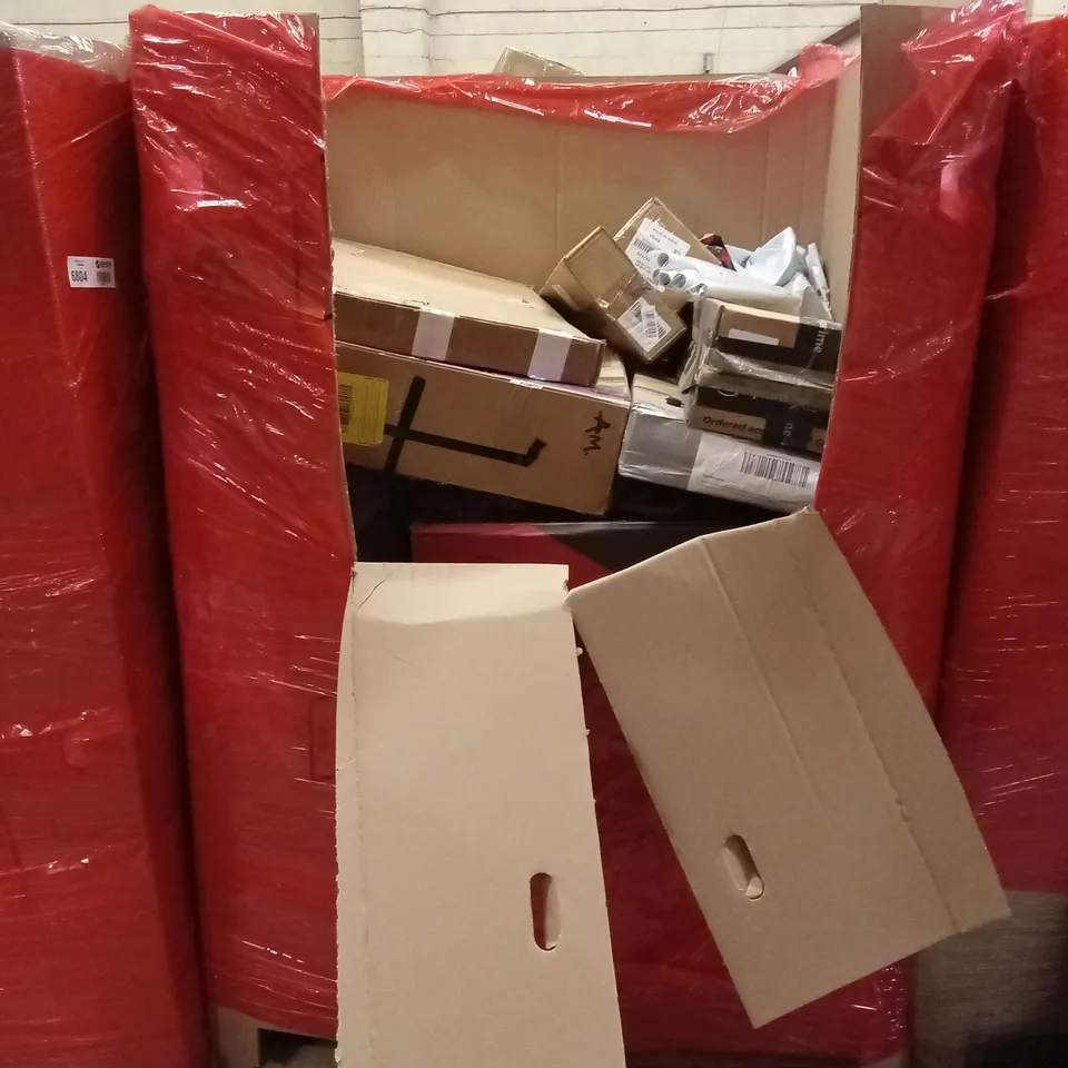 PALLET OF ASSORTED HOUSEHOLD GOODS AND PRODUCTS TO INCLUDE; TOILET SEATS, FULL-LENGTH MIRROR, OFFICE CHAIR ETC