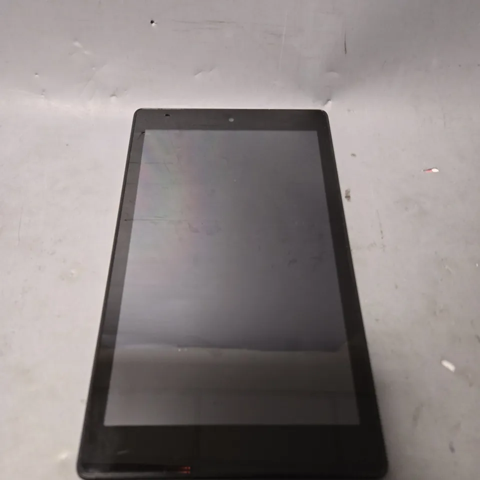 AMAZON KINDLE FIRE HD 8 - BL,ACK