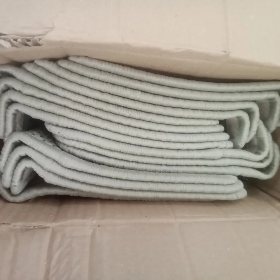 BOXED NON SLIP BATH MATT GREY 