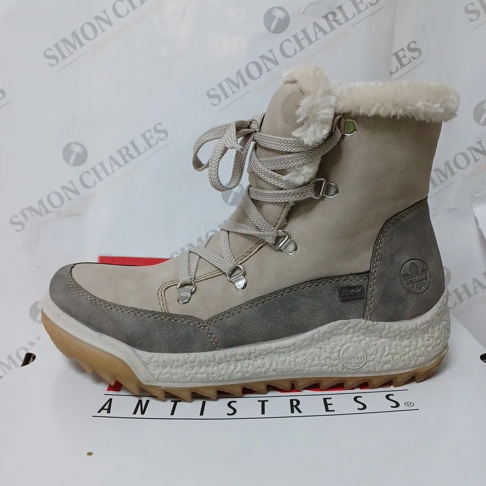 BOXED RIEKER ANTISTRESS WARM HIKING BOOTS, CREAM - SIZE 7.5 