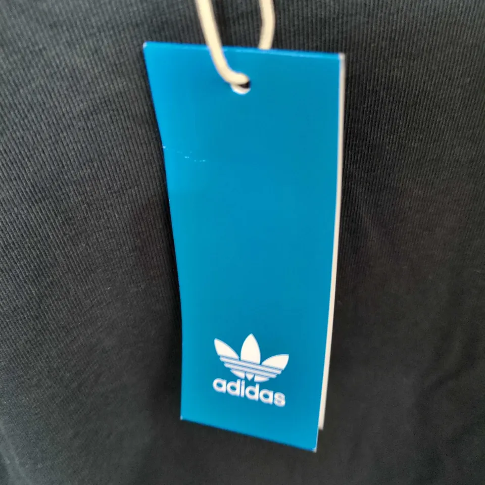 ADIDAS BLACK V-NECK T-SHIRT WITH TAGS — SHORT SLEEVE  SIZE M 