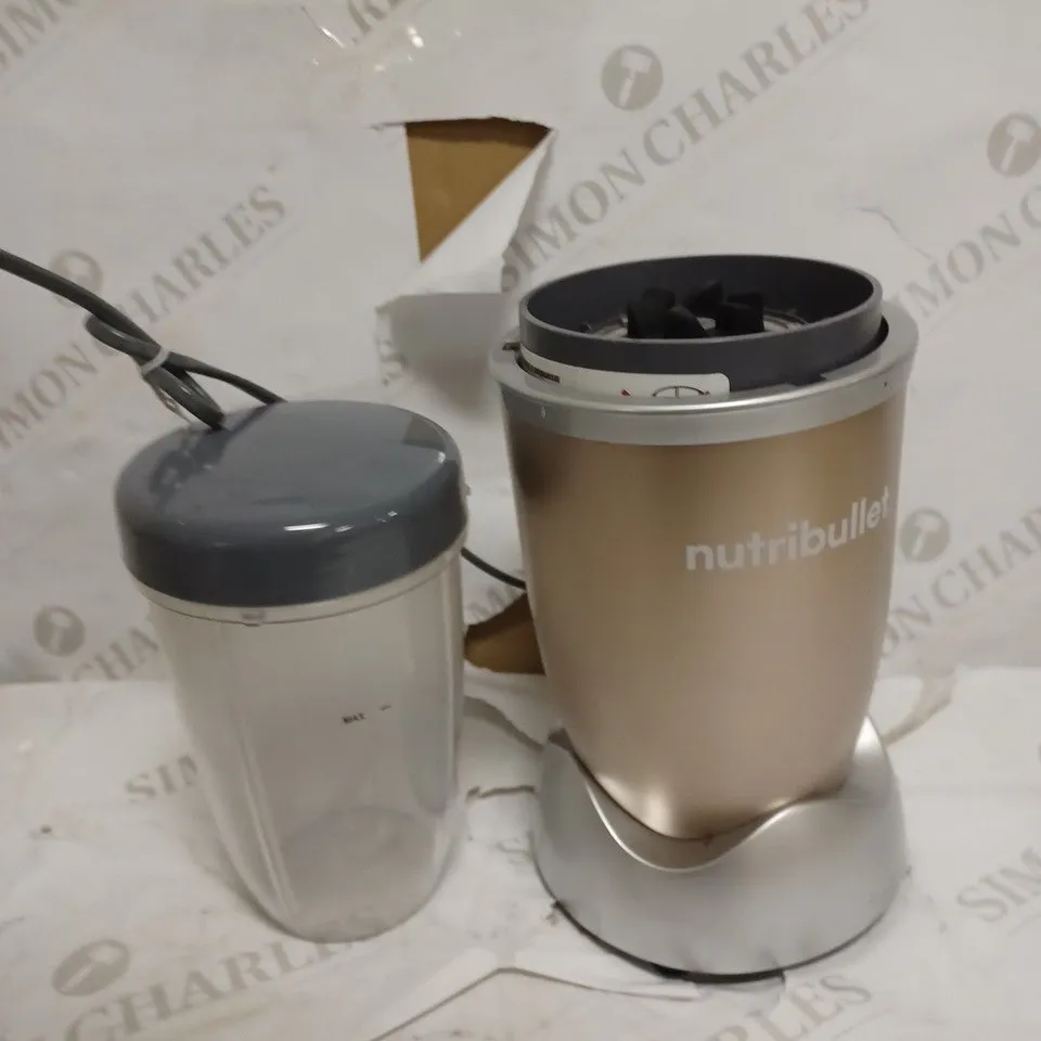 NUTRIBULLET 900W BLENDER CHAMPAGNE MULTI-FUNCTION SMOOTHIE MAKER