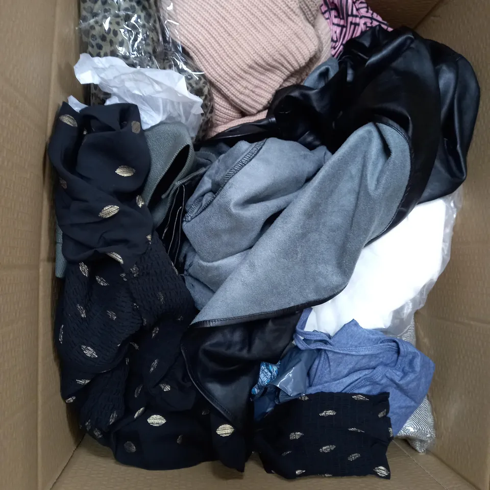 BOX OF APPROX. 50 ASSORTED CLOTHING VARYING IN SIZE/COLOUR/STYLE TO INCLUDE:  TOPS, TROUSERS, JUMPERS