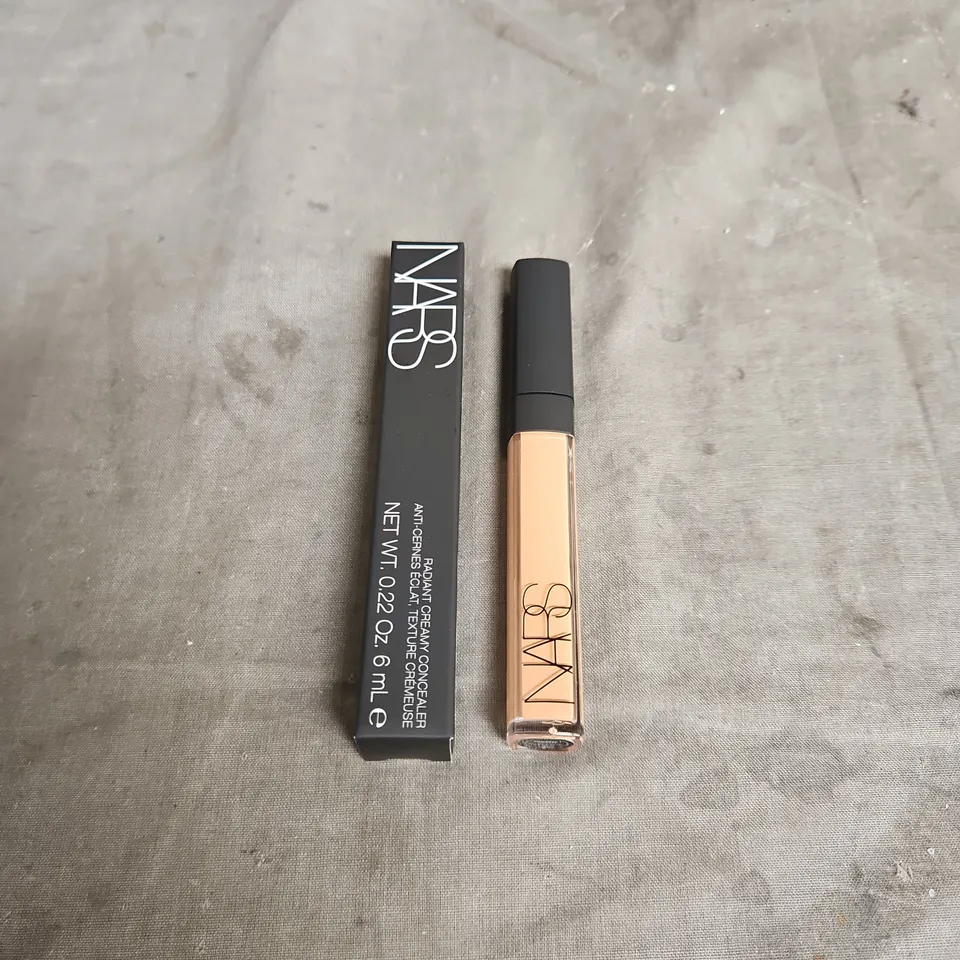 BOXED NARS RADIANT CREAMY CONCEALER IN MED/DEEP 1 BISCUIT