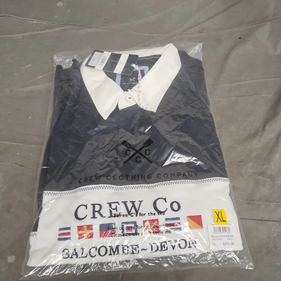 CREW CLOTHING COMPANY ZIG ZAG STITCH RUGBY SHIRT – NAVY & WHITE, UK XL