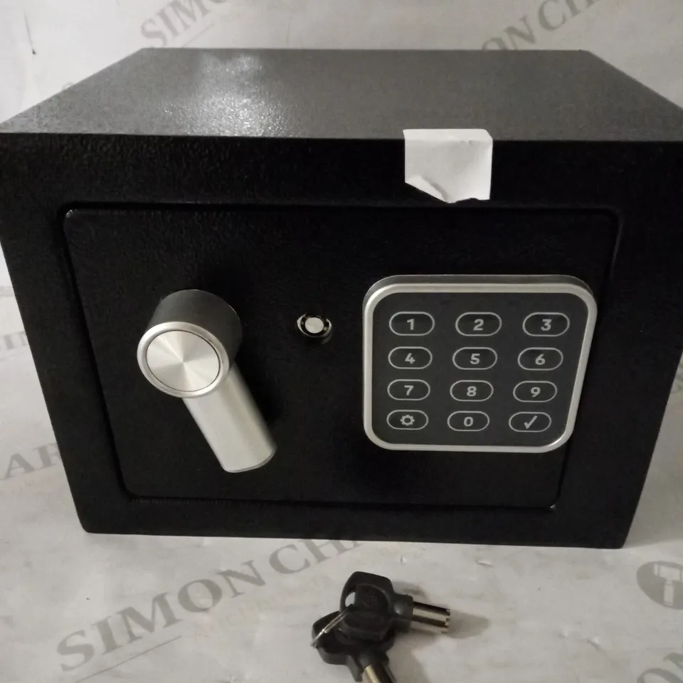 YALE ELECTRONIC SAFE MINI 