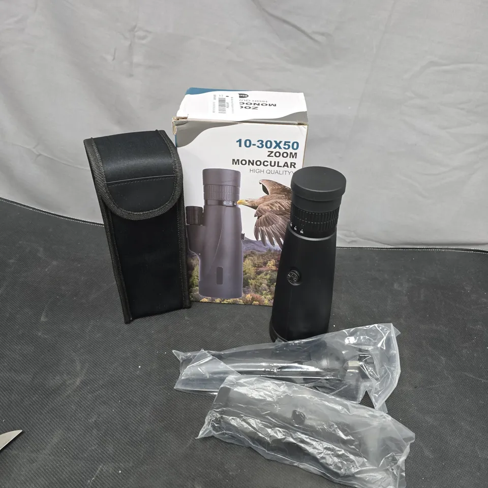 10-30X50 ZOOM MONOCULAR WITH CARRY CASE