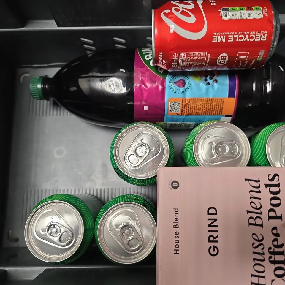 APPROXIMATELY 10 ASSORTED FOOD & DRINK ITEMS TO INCLUDE - LIPTON LEMON , COCO COLA , BRANSTON BAKED BEANS ETC