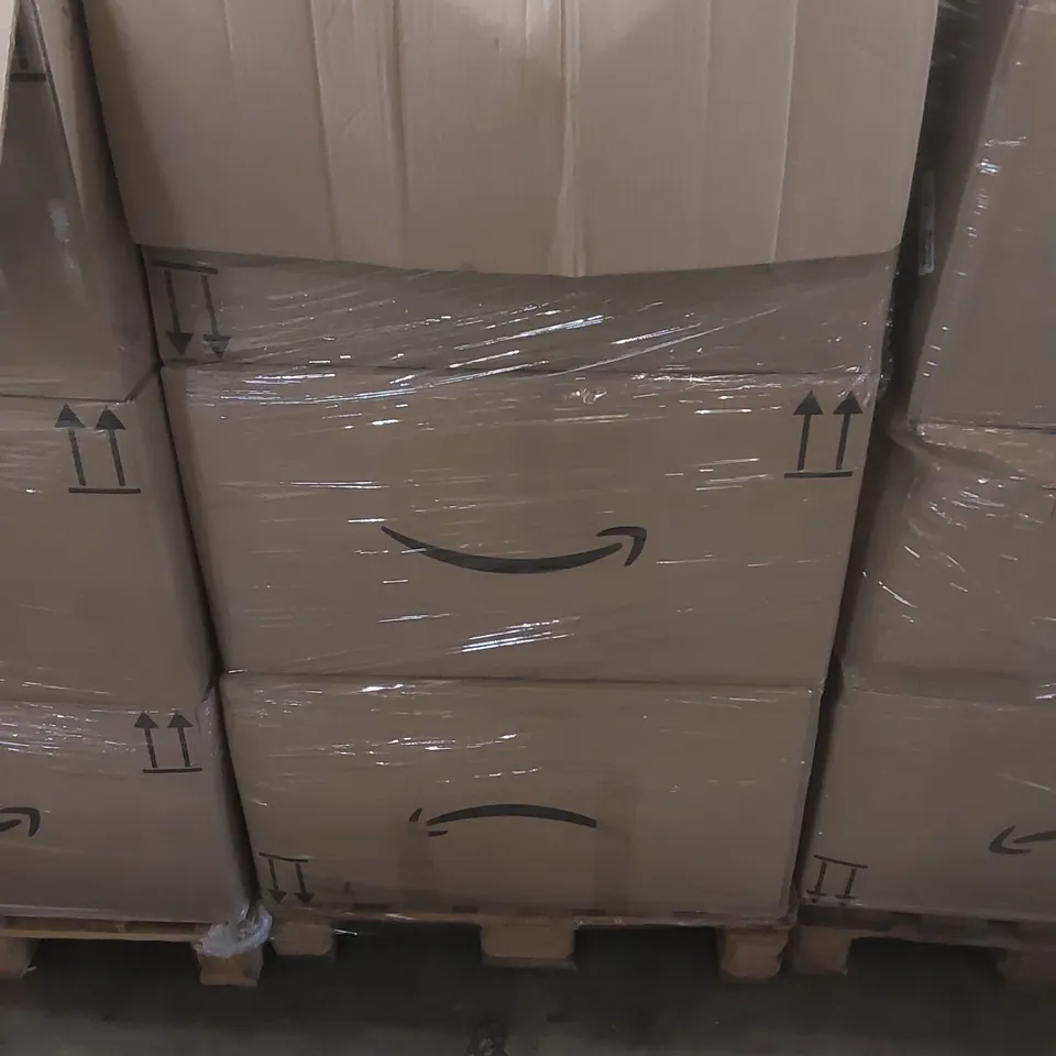 PALLET CONTAINING A VERY LARGE QUANTITY OF ASSORTED PHONE CASES/SCREEN PROTECTORS ECT