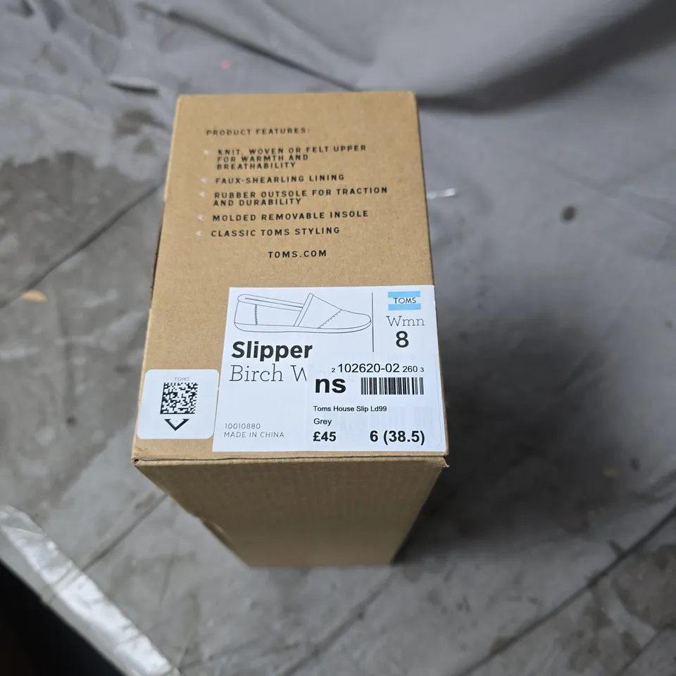 TOMS SLIPPERS GREY IN PRESENTATION BOX. WOMENS SIZE 8