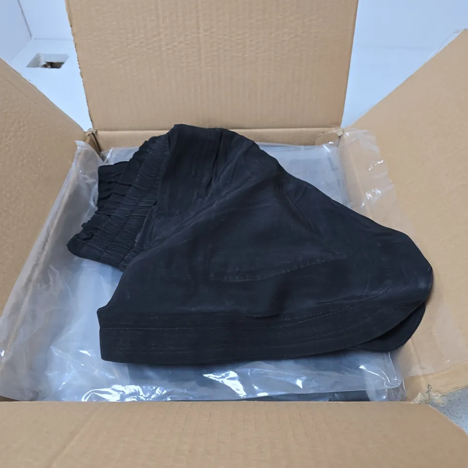 BOX OF APPROXIMATELY 9 X A NEW DAY BLACK SHORTS - SIZE S
