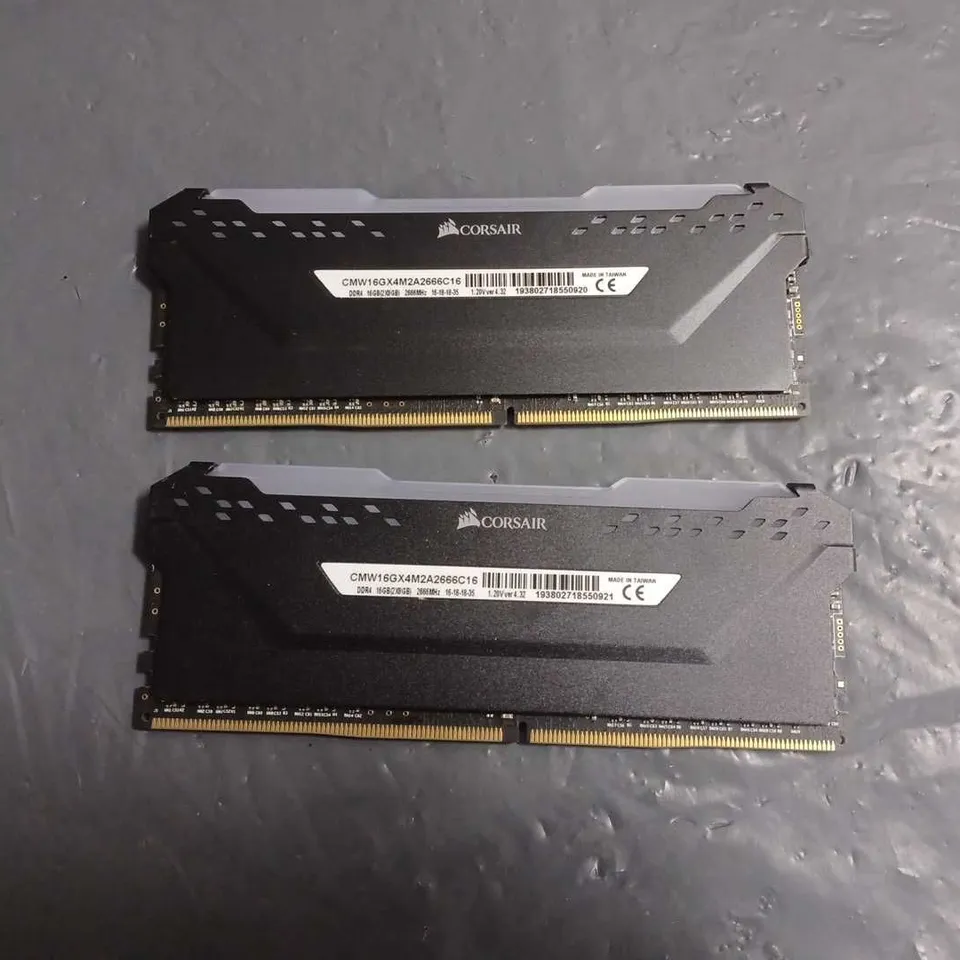 UNBOXED CORSAIR VENGEANCE RGB PRO 16GB 2X8GB DDR4 RAM - CMW16GX4M2A266616