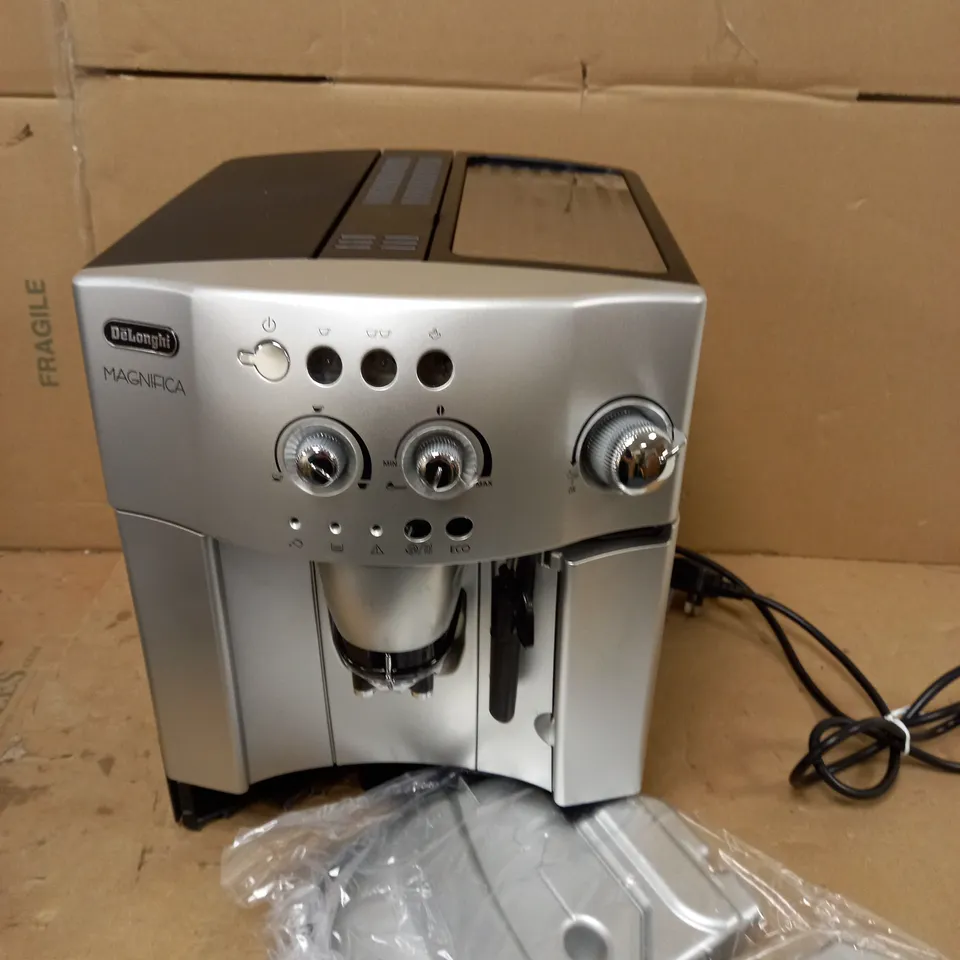 DEHLONGHI MAGNIFICA BEAN TO CUP COFFEE MAKER 