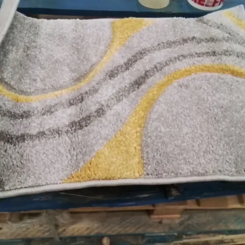 QUALITY DESIGNER AREA RUG - APPROXIMATELY 60X40CM