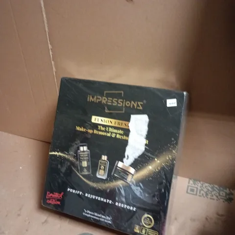 IMPRESSIONS THE ULTIMATE MAKE-UP REMOVAL & RESTORE SET – LIMITED EDITION (BOXED)
