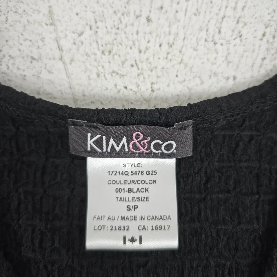 KIM & CO BLACK TEXTURED SLEEVELESS VEST – UK SIZE S (S/P) – MADE IN CANADA
