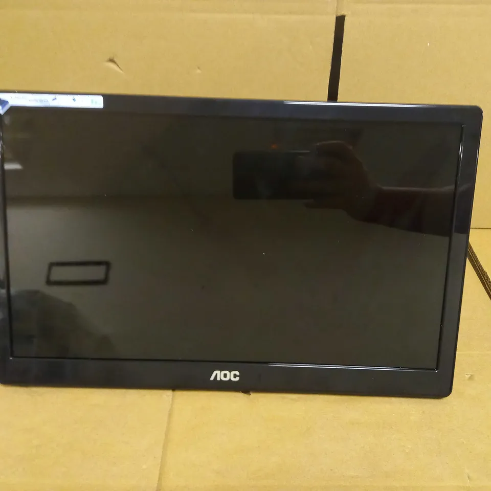 AOC E1659FWU - 16 INCH PORTABLE MONITOR