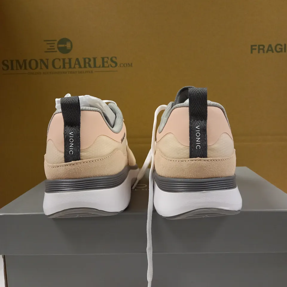 VIONIC DELMAR AYSE TRAINER SIZE 6