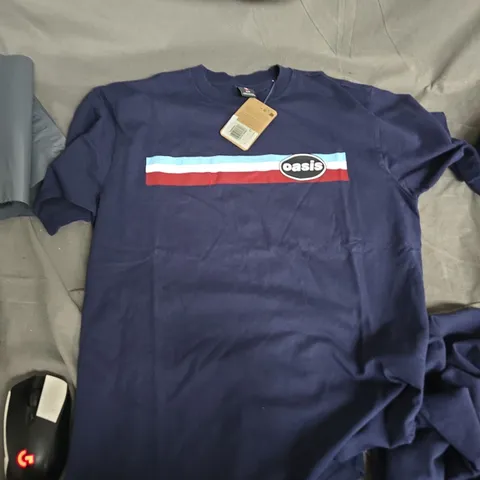 LEVI'S OASIS NAVY T-SHIRT – SIZE S (UK MEN'S)