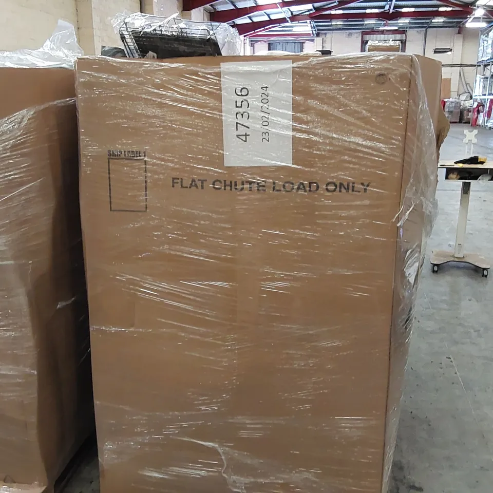 PALLET OF ASSORTED ITEMS INCLUDING: BLADELESS PURIFIER & HEATER FANS, ARTIFICIAL CHRISTMAS TREE, STEEL PET STAIRS, TOILET SEAT