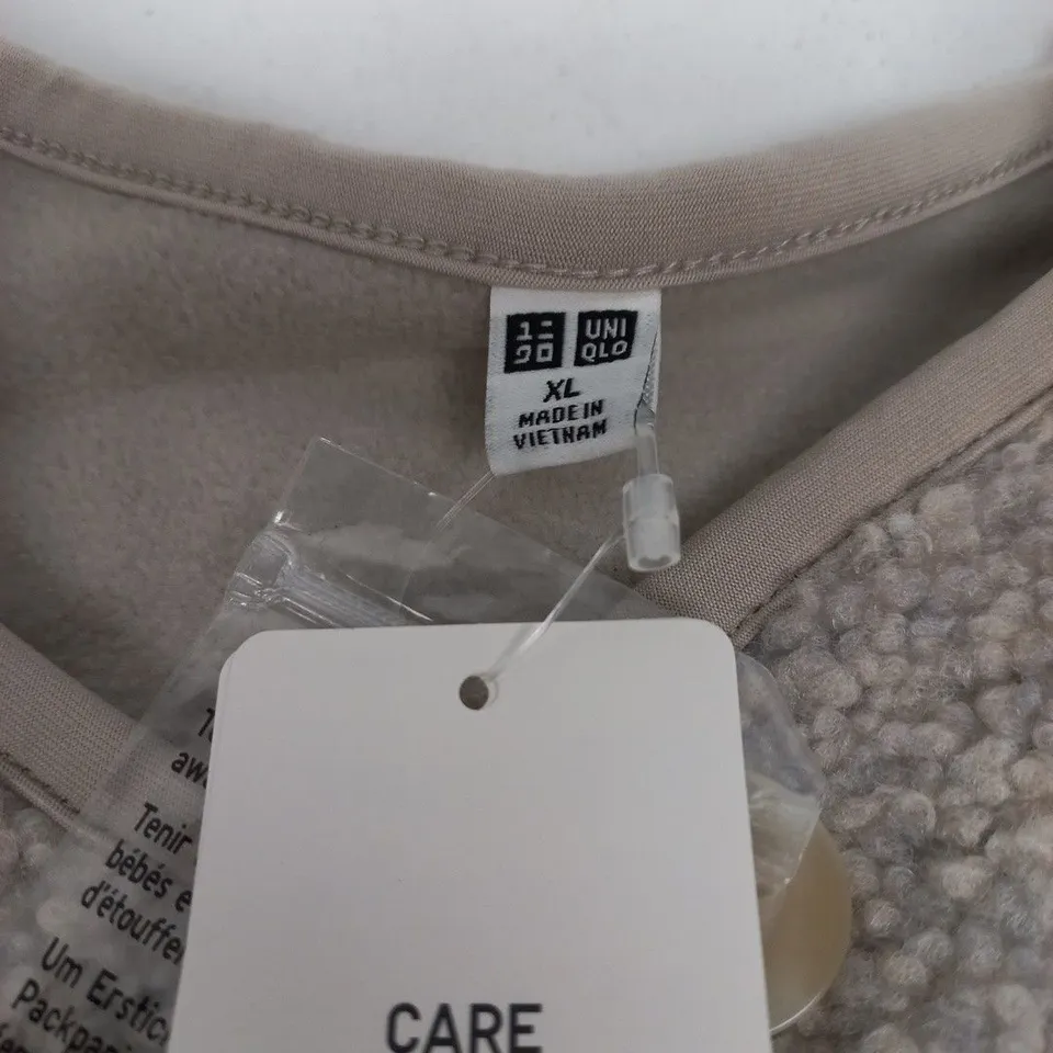 UNIQLO ZIP FRONT FLEECE JACKET – GREY, XL (MADE IN VIETNAM)