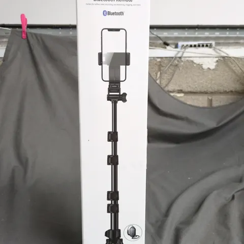 UGREEN SELFIE STICK TRIPOD WITH BLUETOOTH REMOTE