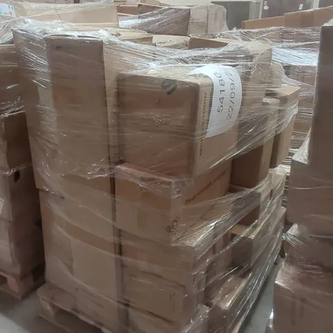 PALLET CONTAINING A VERY LARGE QUANTITY OF ASSORTED DESIGNER LIGHTING PRODUCTS