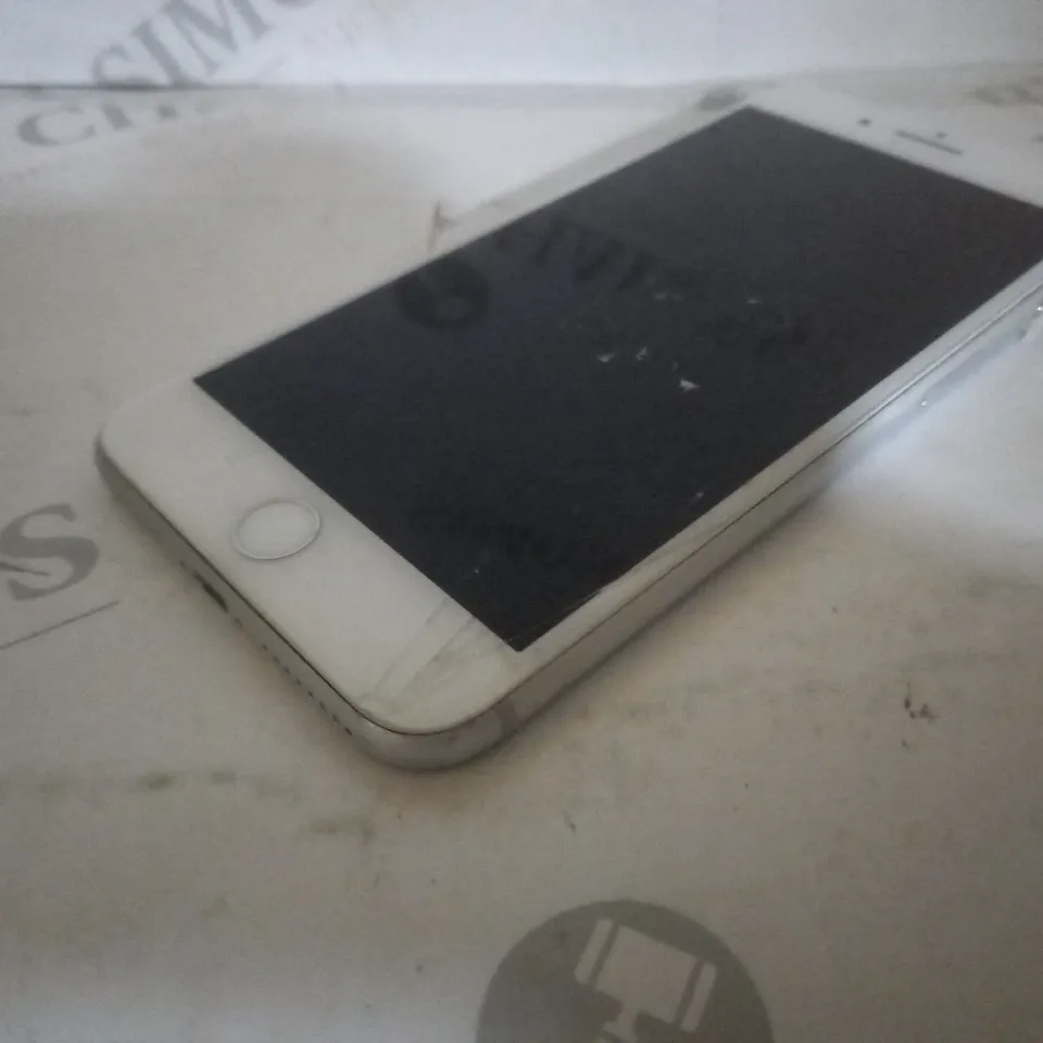 BOXED APPLE IPHONE 8 PLUS - WHITE