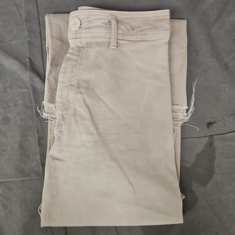 ZARA JEAN IN BEIGE WITH FRAYED ENDS SIZE EU 38