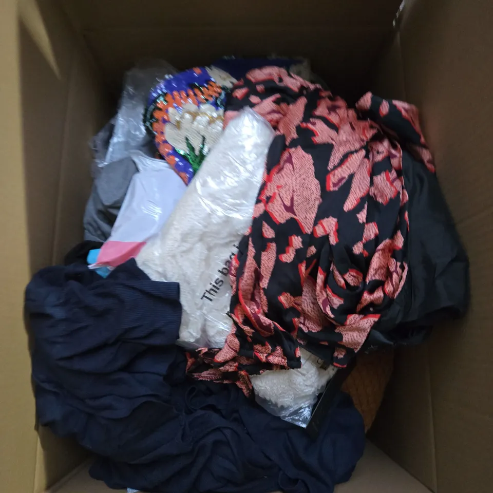 LARGE BOX OF ASSORTED CLOTHING ITEMS IN VARIOUS SIZES, STYLES AND COLOUR 